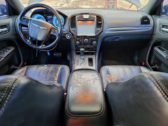 Chrysler 300 S Image 5