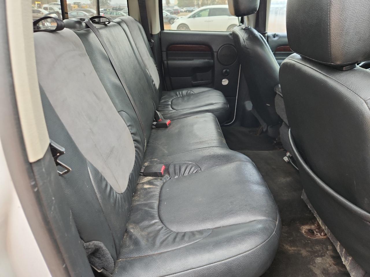 Dodge Ram 1500 St Image 9