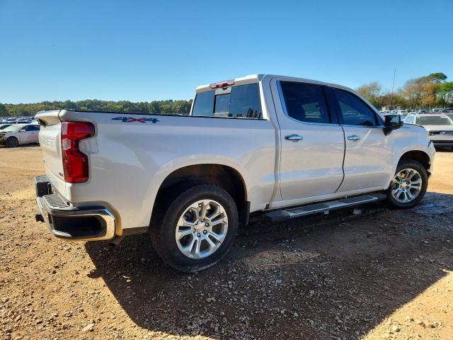 Chevrolet Silverado K1500 Ltz Image 2