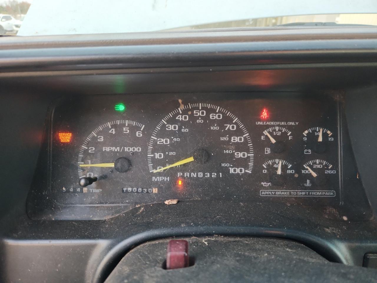 GMC Sierra K2500 Image 3