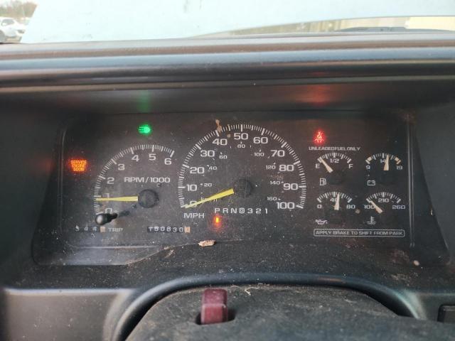 GMC Sierra K2500 Image 3