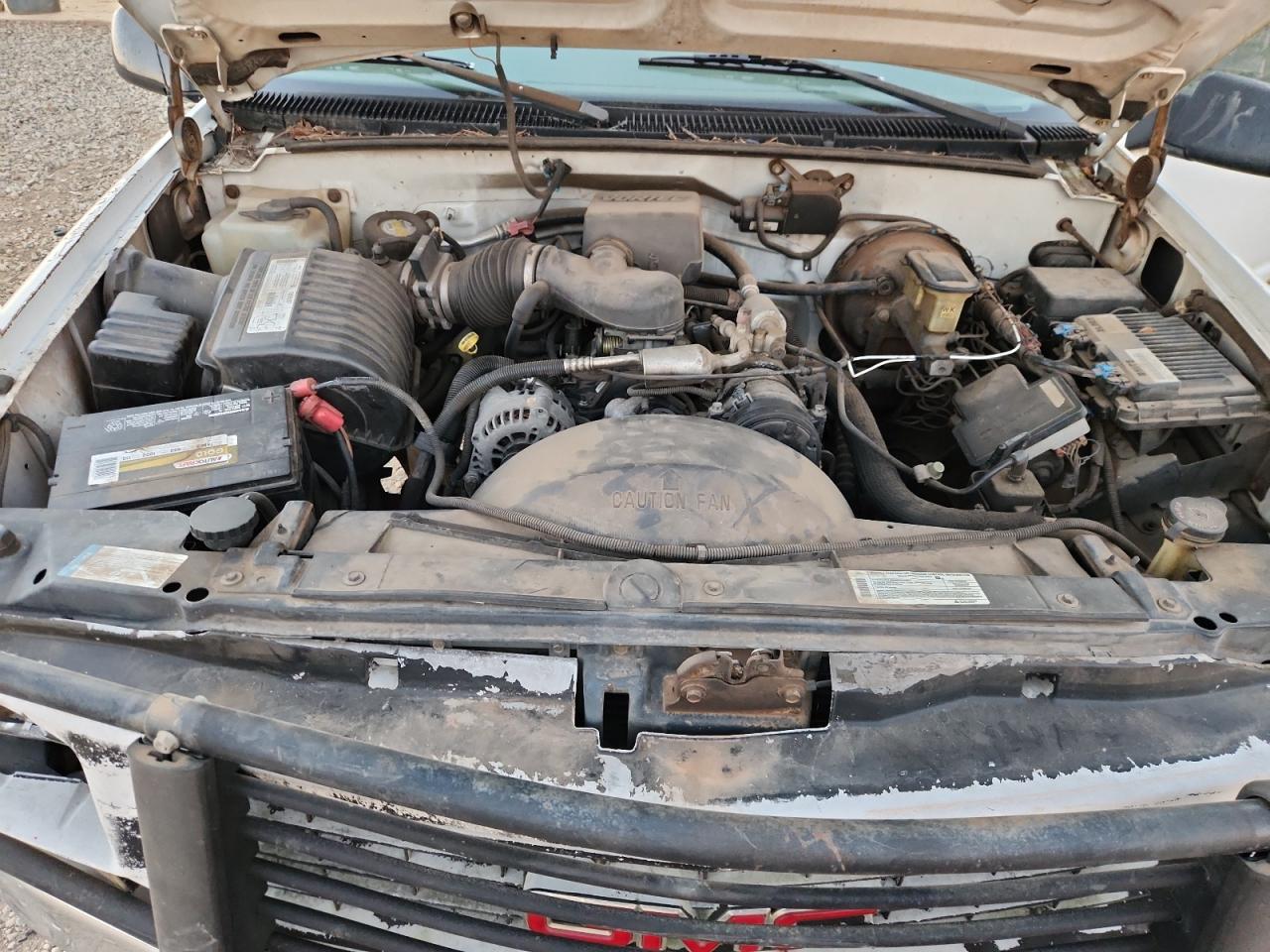 GMC Sierra K2500 Image 11