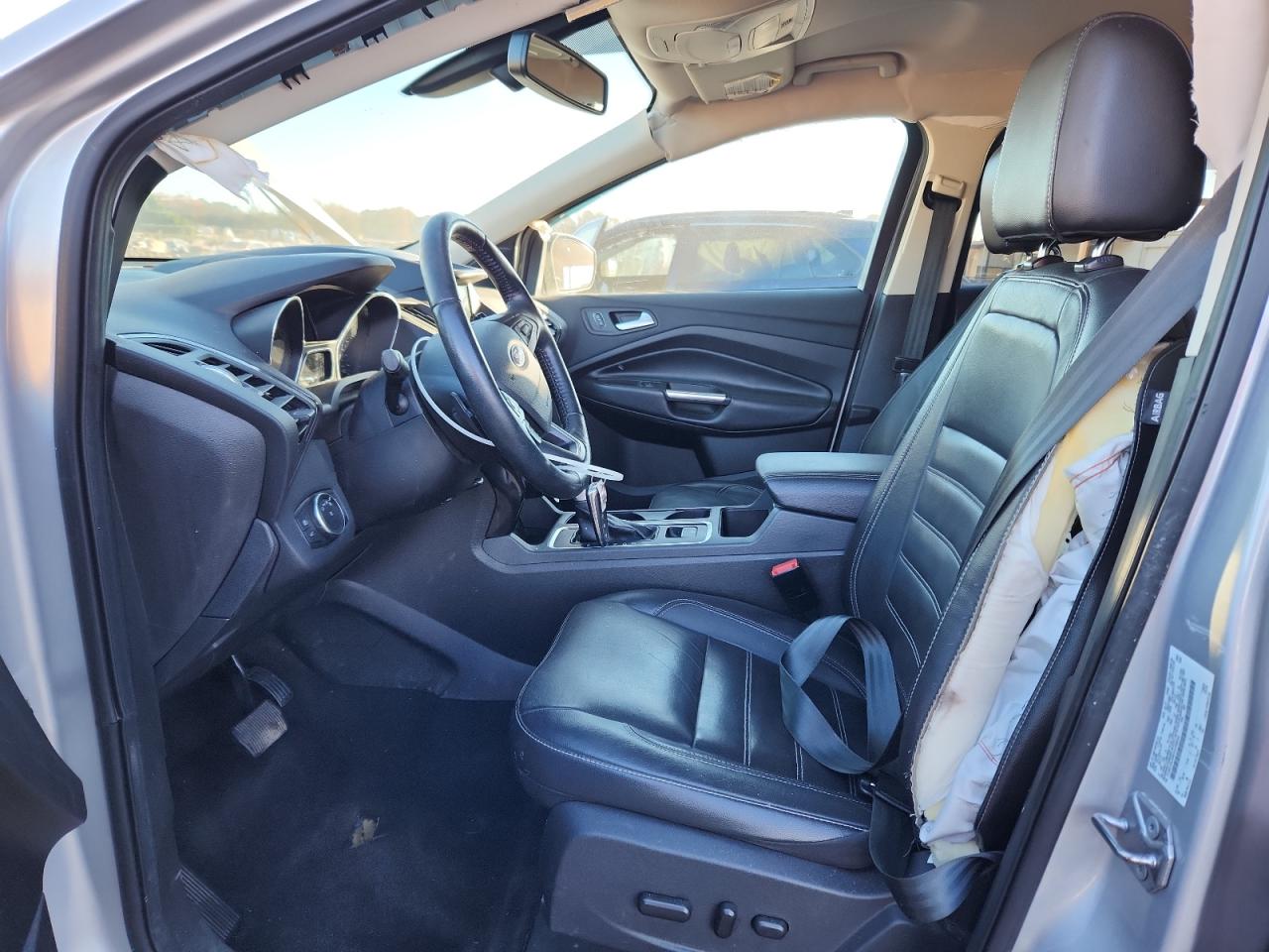 Ford Escape Titanium Image 8