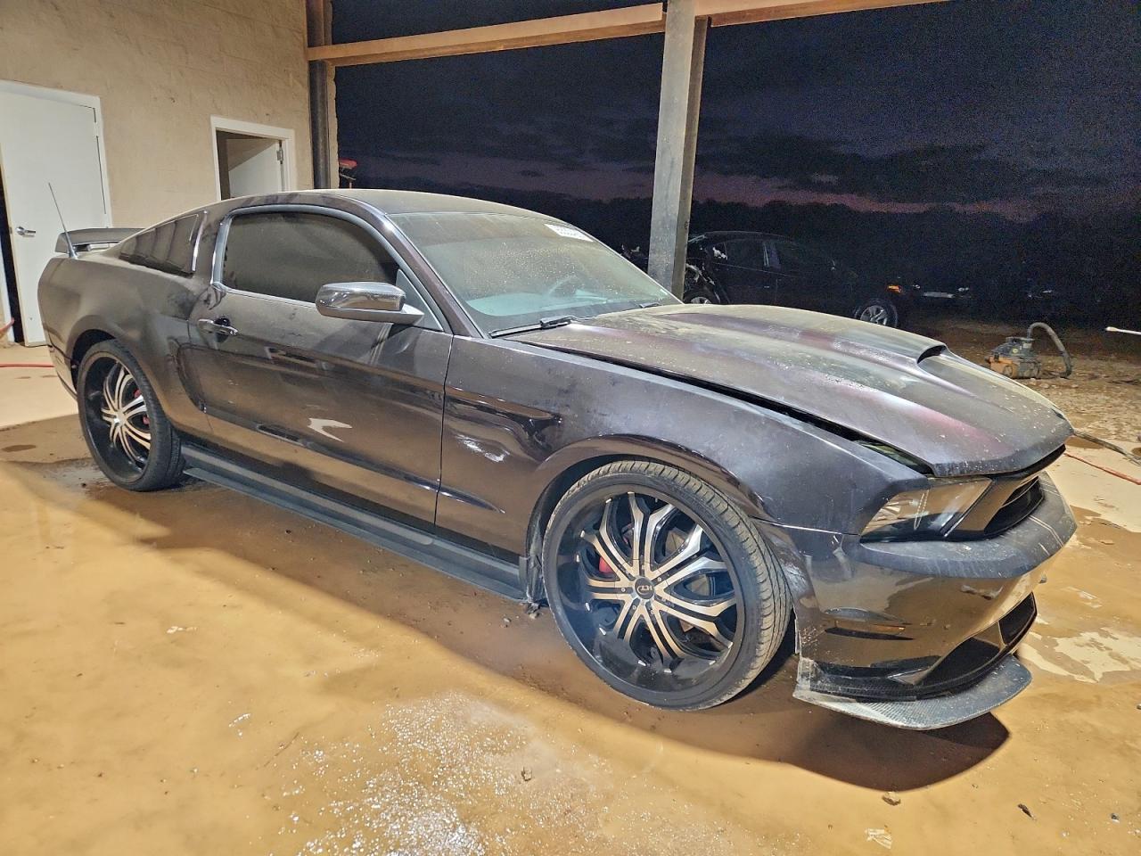 Ford Mustang Image 4