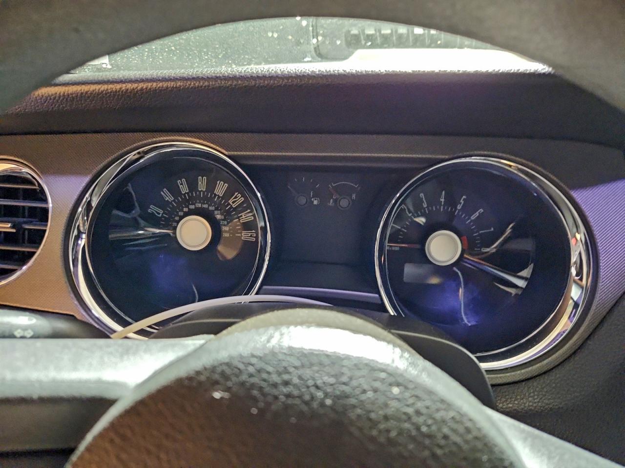 Ford Mustang Image 6