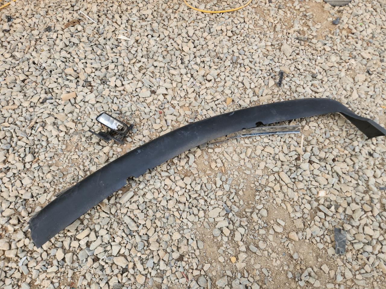 Chevrolet Suburban C1500 Image 5