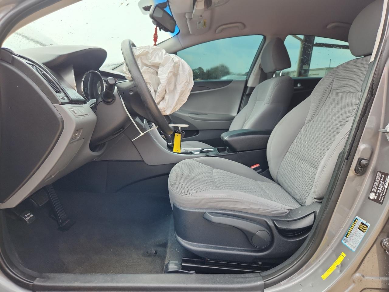 Hyundai SONATA Gls Image 5