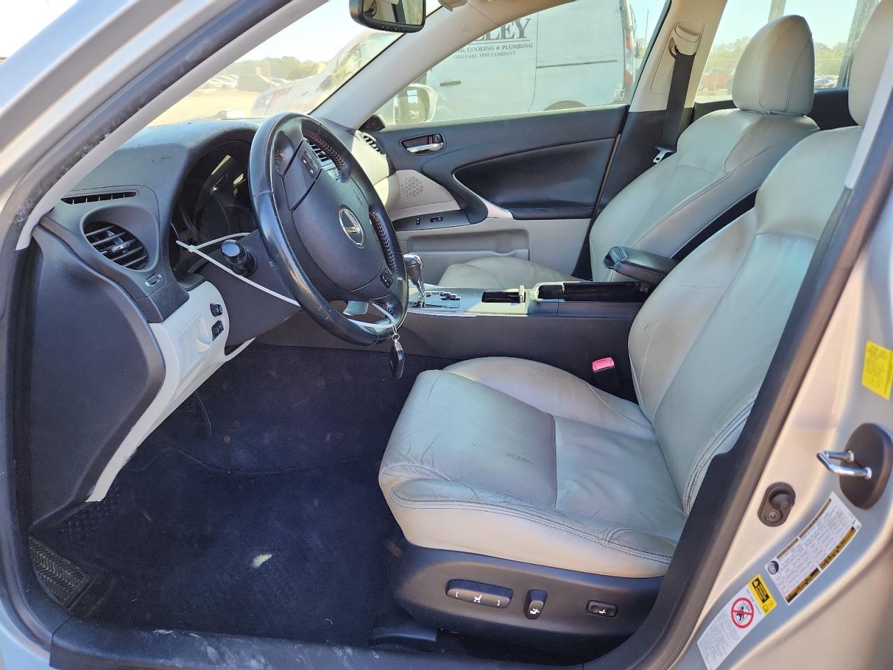 Lexus Is 250 Image 12