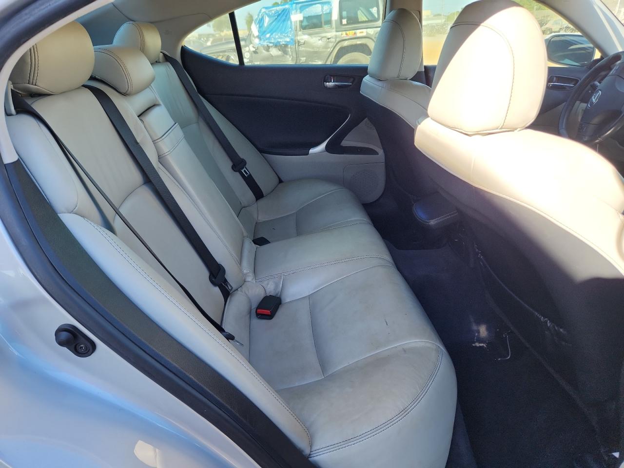 Lexus Is 250 Image 10
