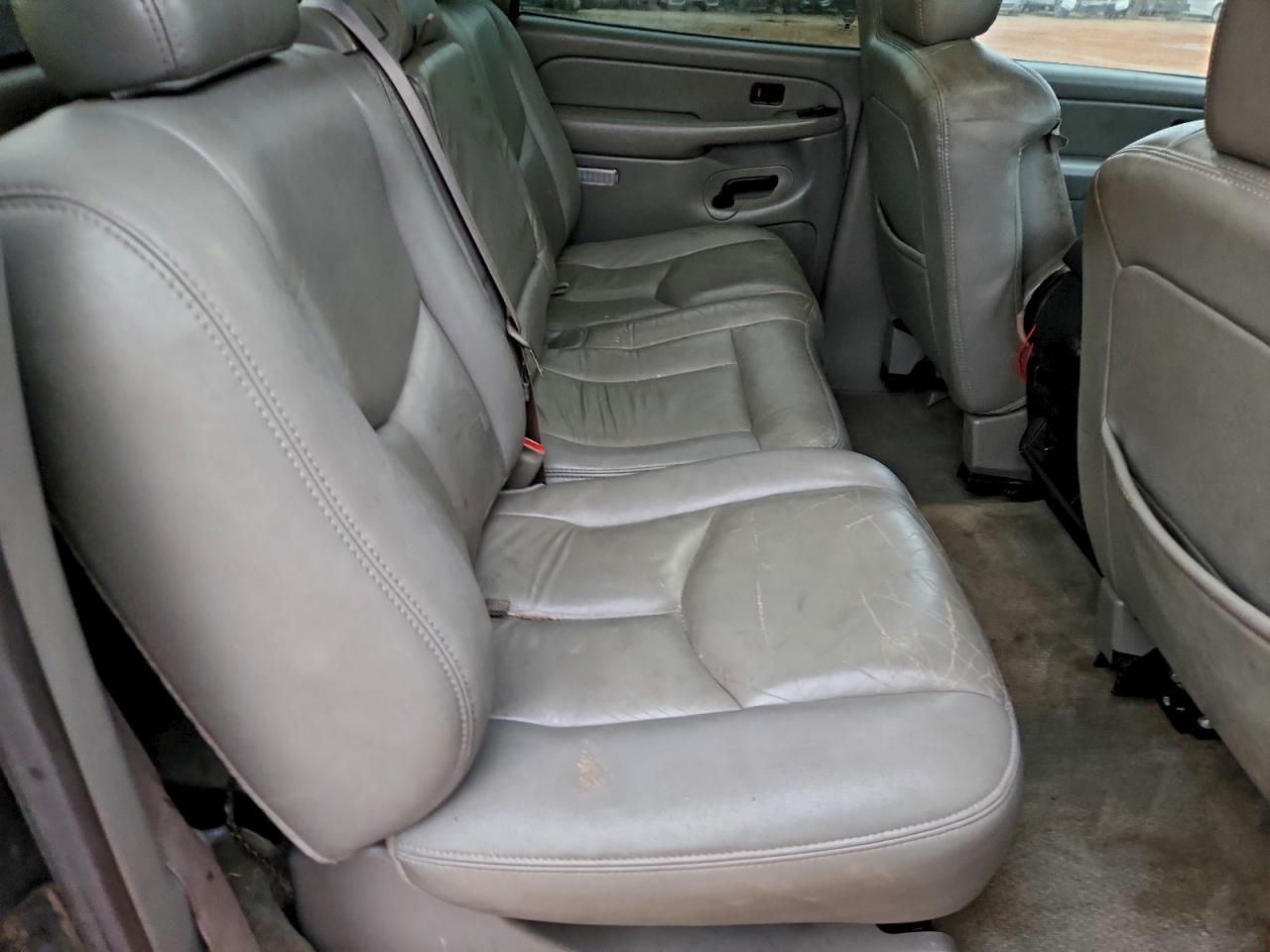 Chevrolet Silverado K2500 Heavy Duty Image 5