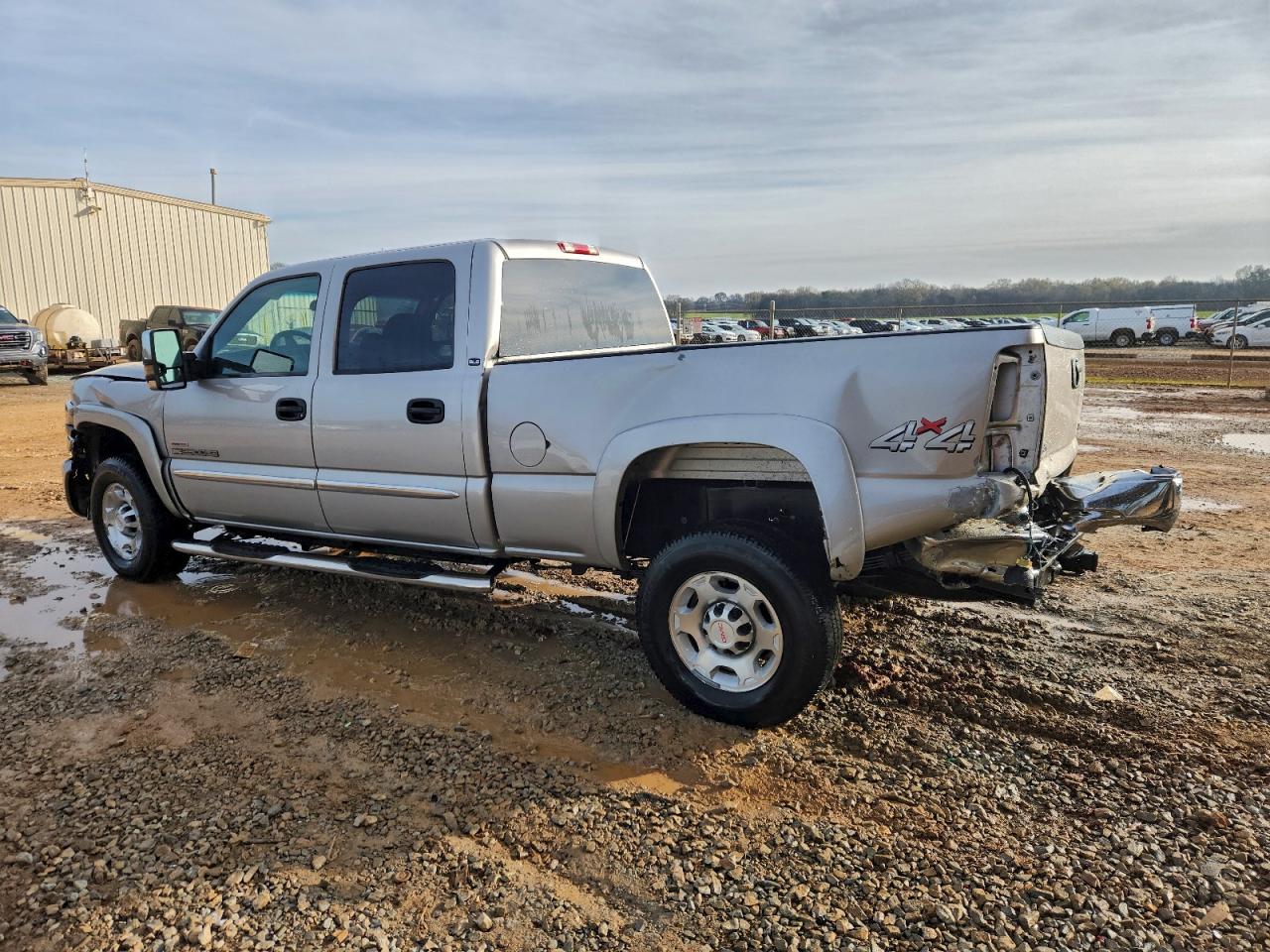GMC Sierra K2500 Heavy Duty Image 2