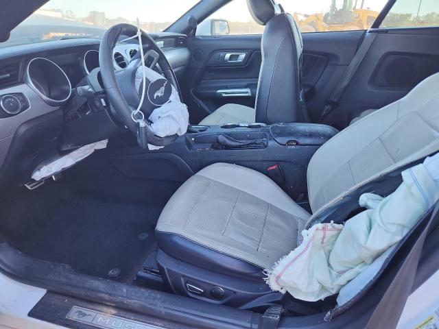 Ford Mustang Image 9