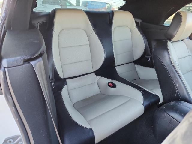 Ford Mustang Image 2