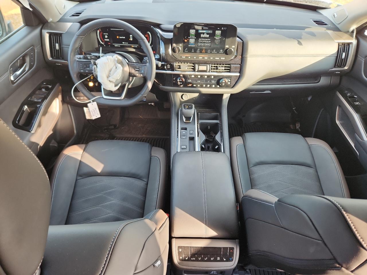 Nissan Pathfinder Platinum Image 9