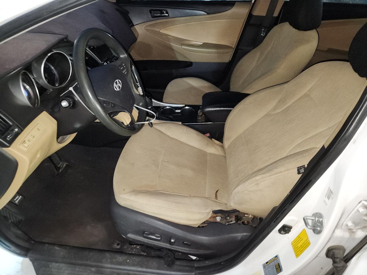 Hyundai SONATA Gls Image 5