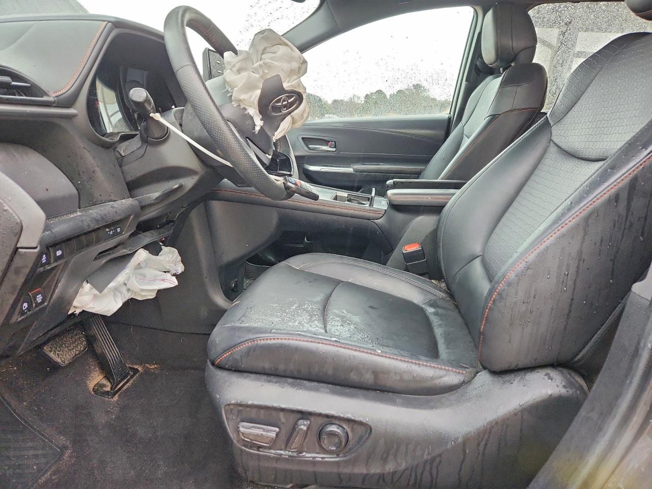 Toyota Sienna Xse Image 12