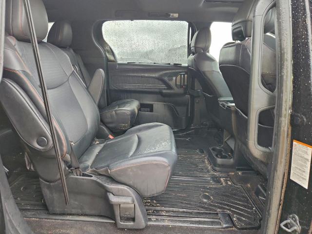 Toyota Sienna Xse Image 2