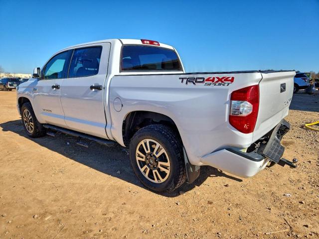 Toyota Tundra Crewmax Sr5 Image 7