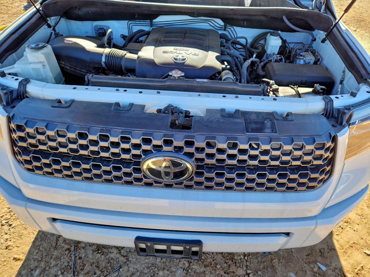 Toyota Tundra Crewmax Sr5 Image 9