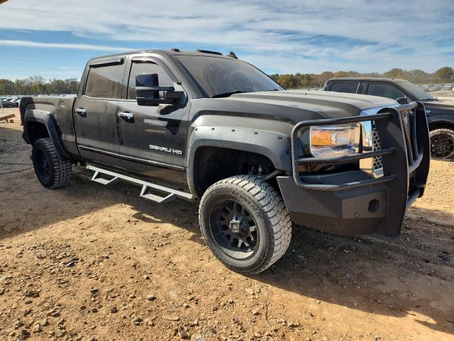 GMC Sierra K3500 Denali Image 7