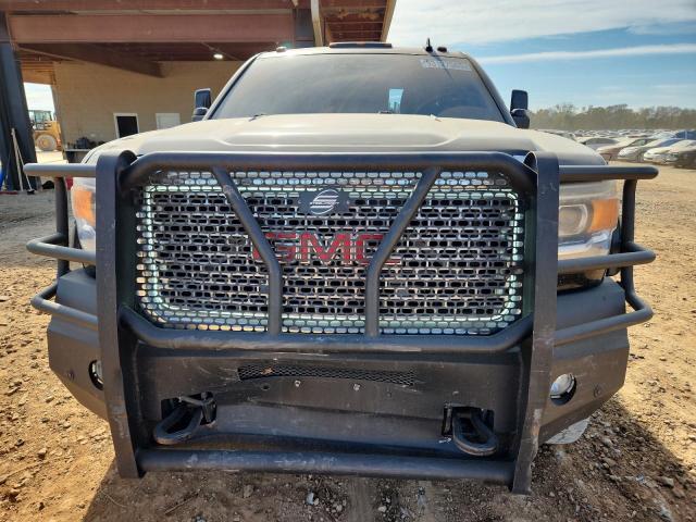 GMC Sierra K3500 Denali Image 8