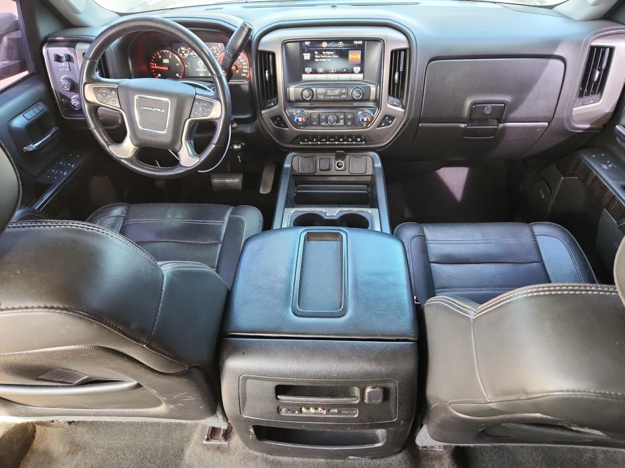 GMC Sierra K3500 Denali Image 11