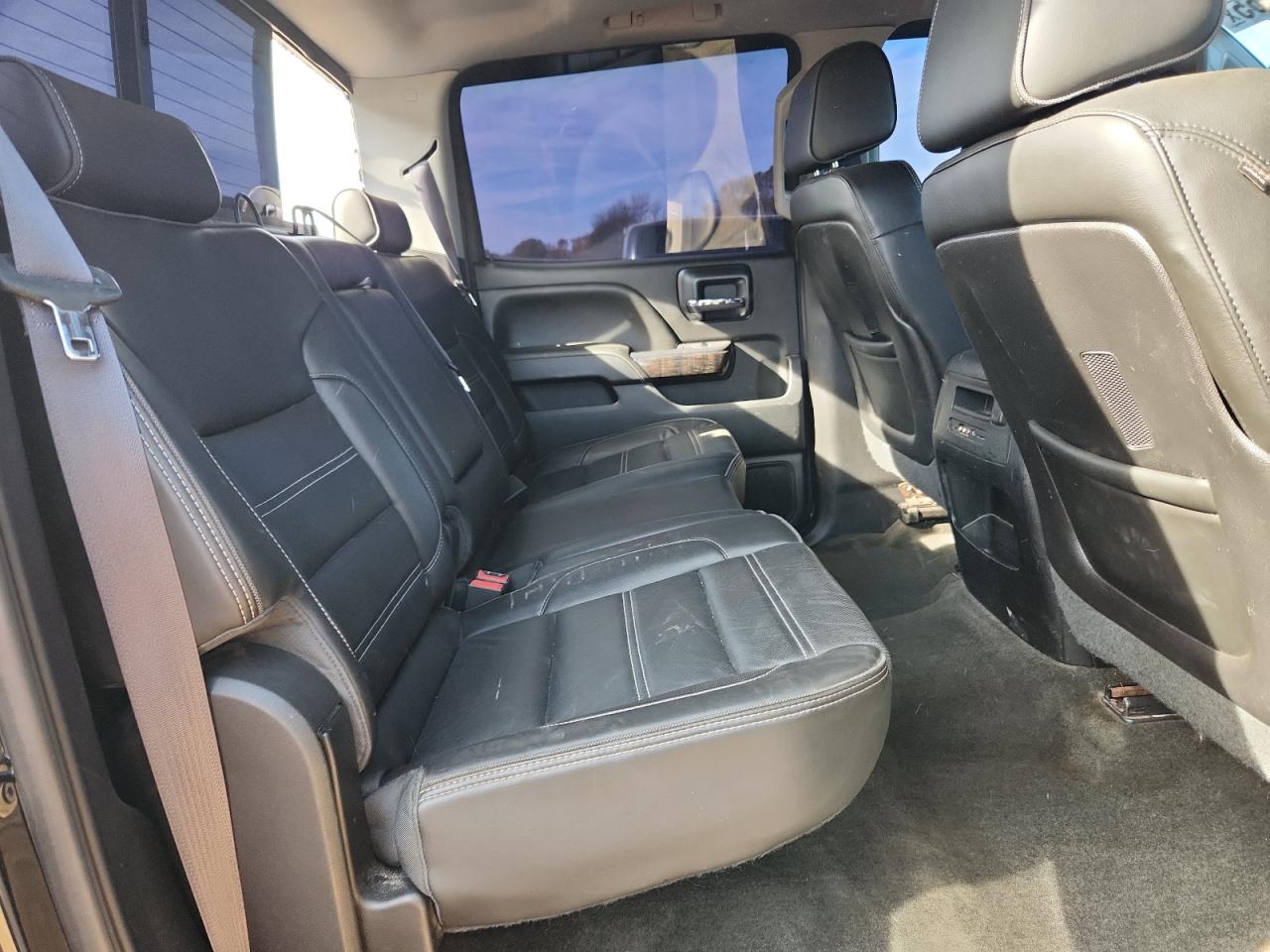 GMC Sierra K3500 Denali Image 10