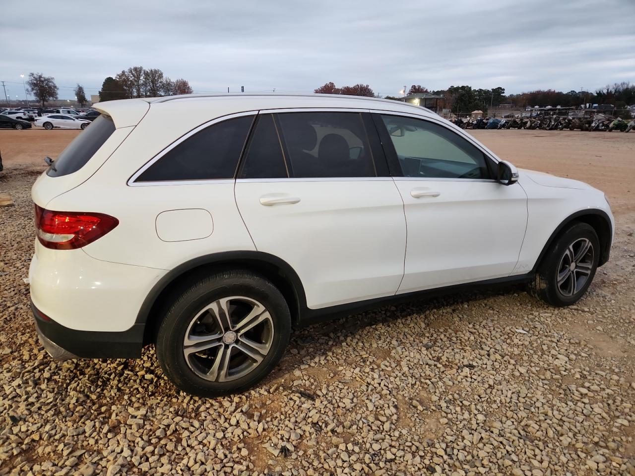 Mercedes-Benz GLC 300 Image 8