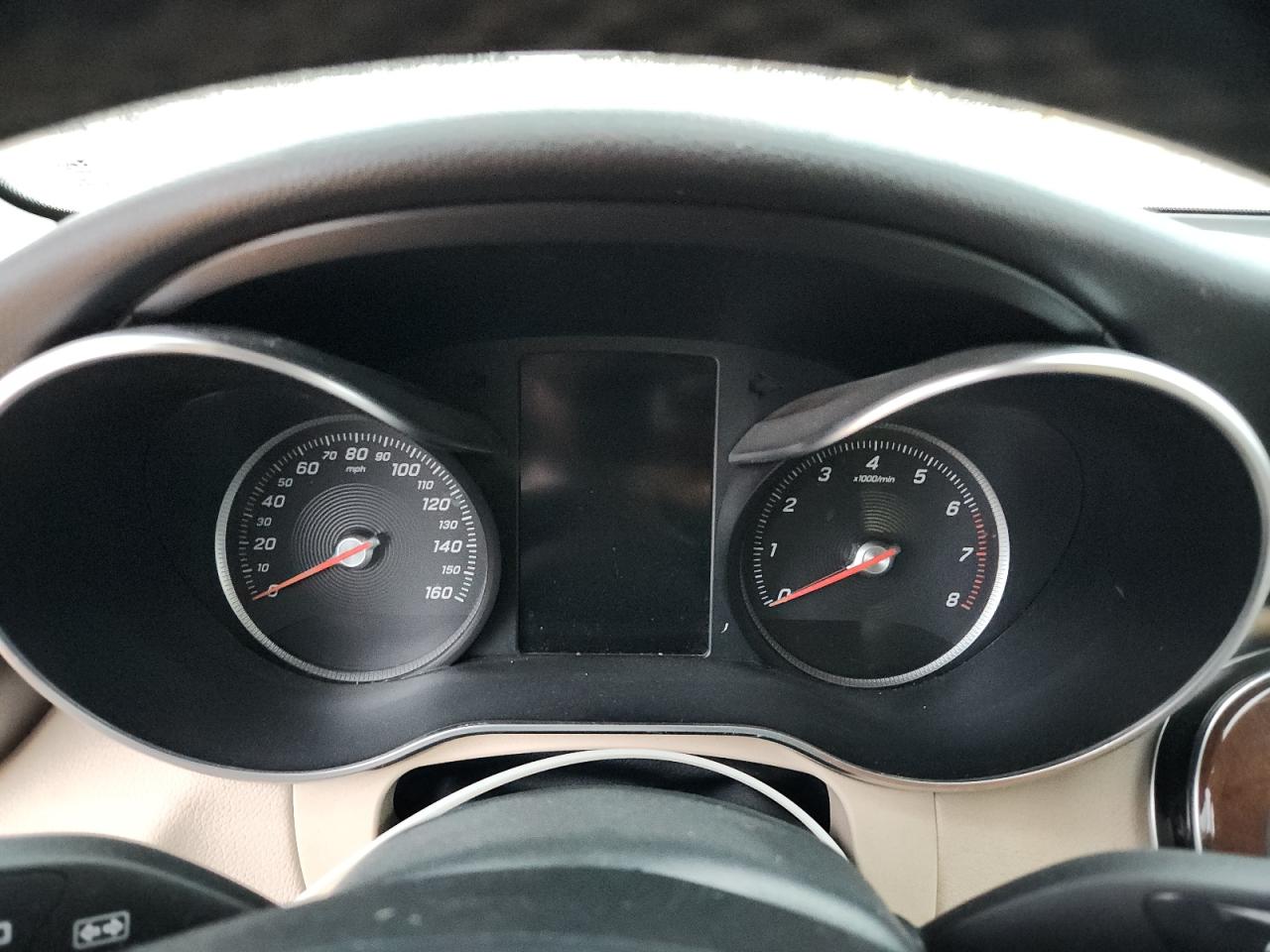 Mercedes-Benz GLC 300 Image 4