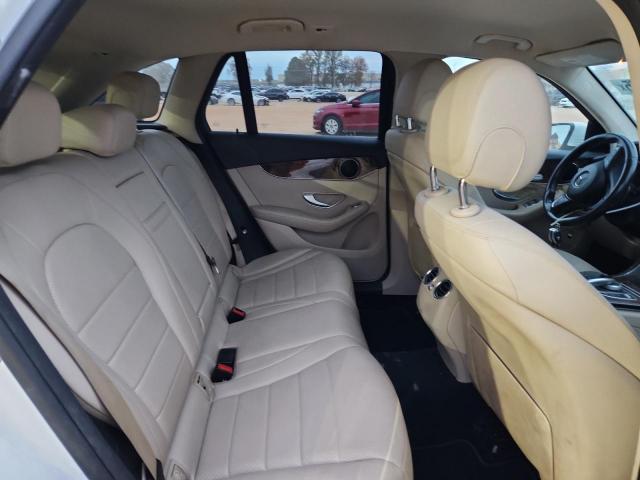 Mercedes-Benz GLC 300 Image 2