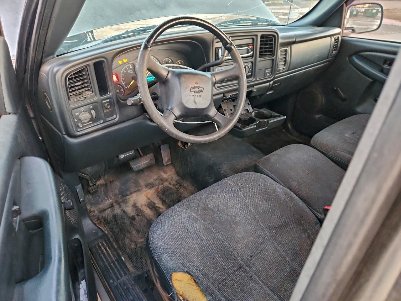 Chevrolet Silverado C1500 Image 7