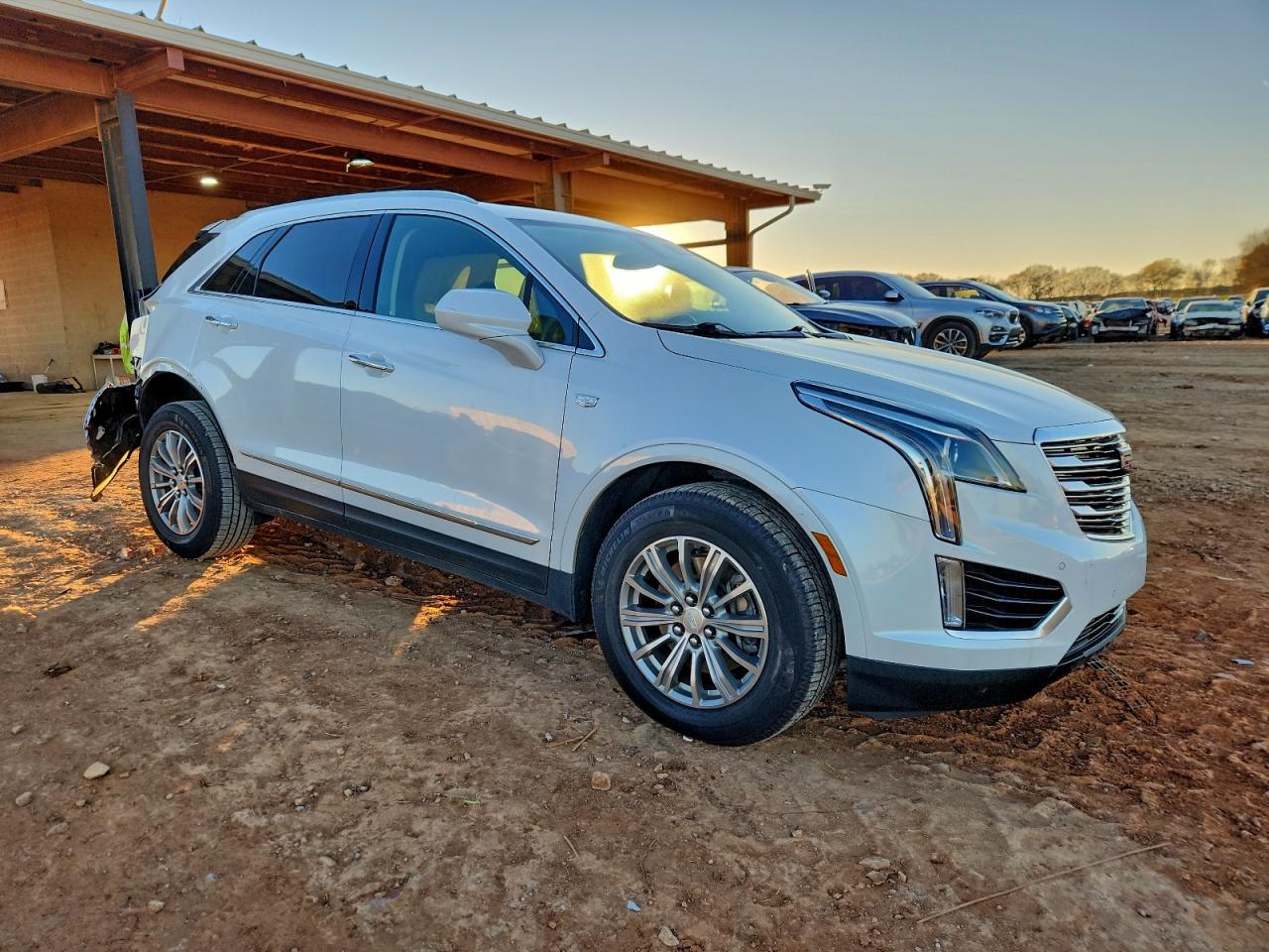 Cadillac XT5 Luxury Image 2