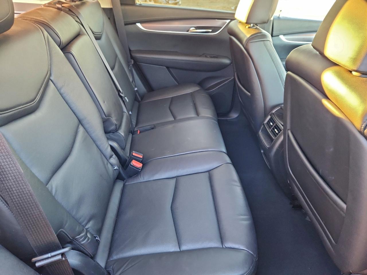 Cadillac XT5 Luxury Image 12