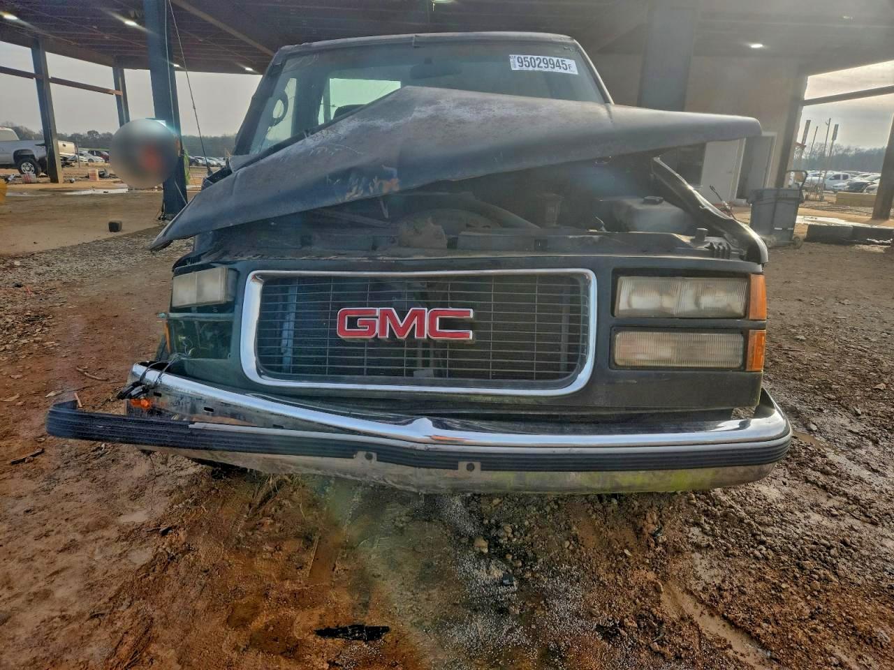 GMC Sierra C1500 Image 11