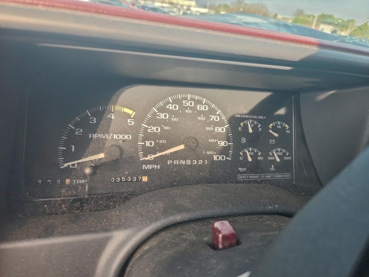 GMC Sierra C1500 Image 6