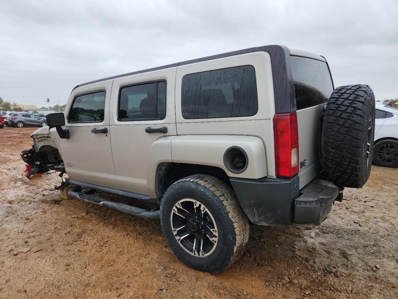 HUMMER H3 Image 2