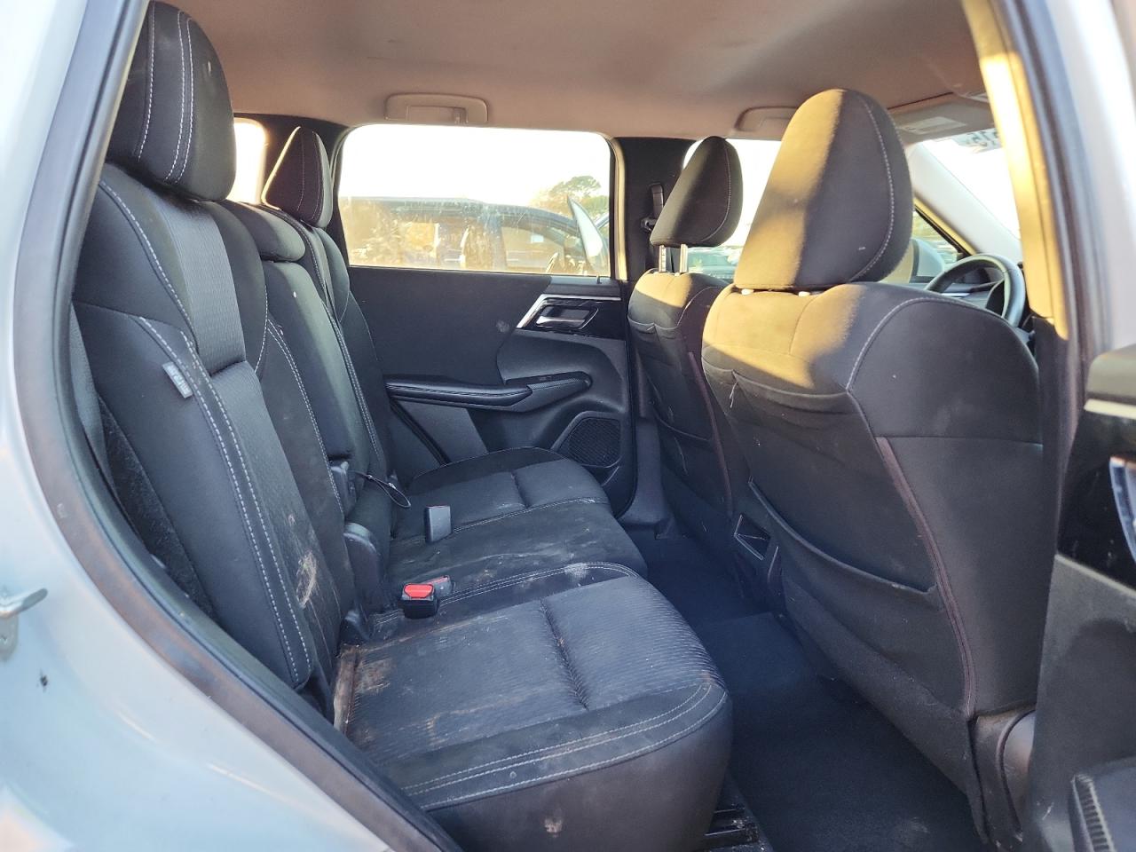 Mitsubishi Outlander Es Image 6