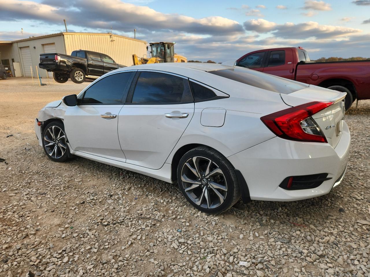 Honda Civic Touring Image 2