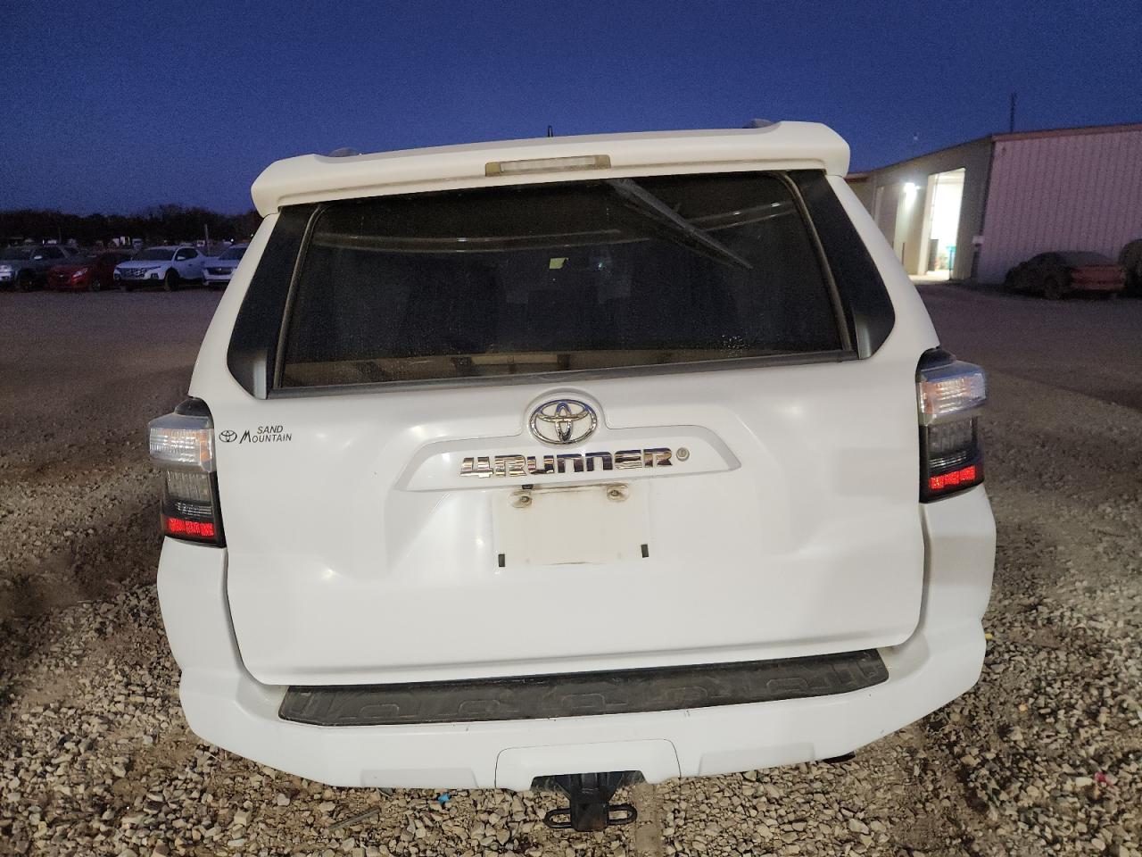 Toyota 4Runner Sr5 Image 4