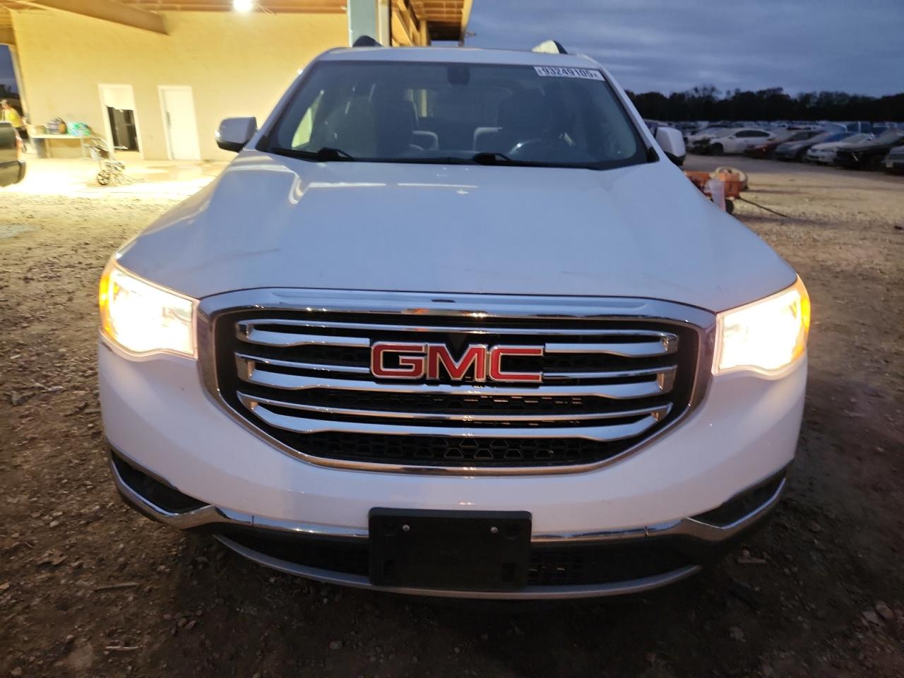 GMC Acadia Sle Image 9