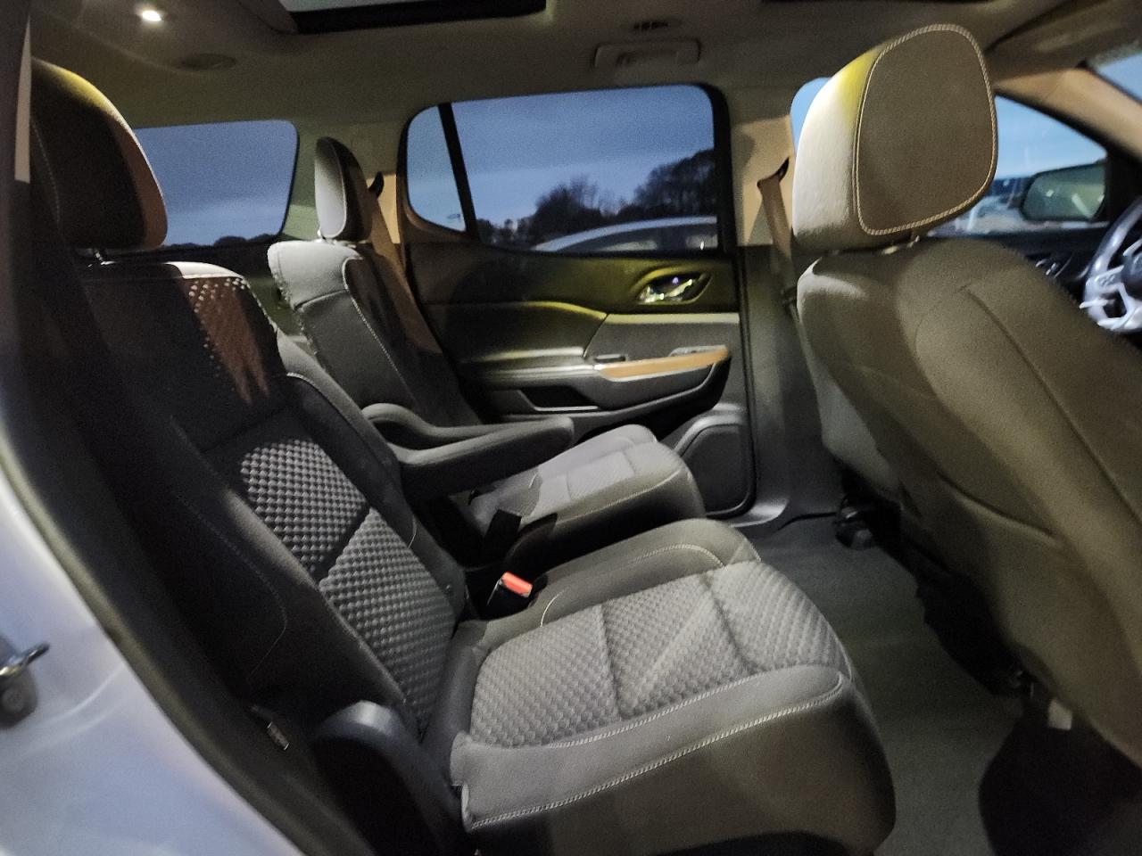 GMC Acadia Sle Image 12