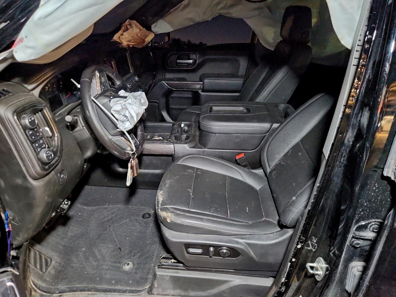 Chevrolet Silverado K1500 Ltz Image 4