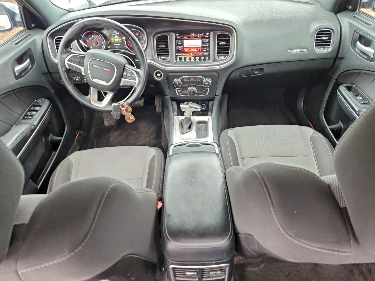 Dodge Charger Sxt Image 8