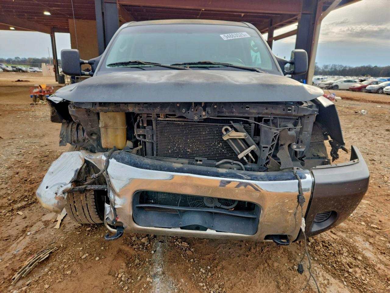 Nissan Titan Xe Image 3