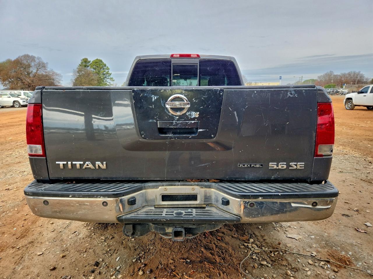 Nissan Titan Xe Image 4