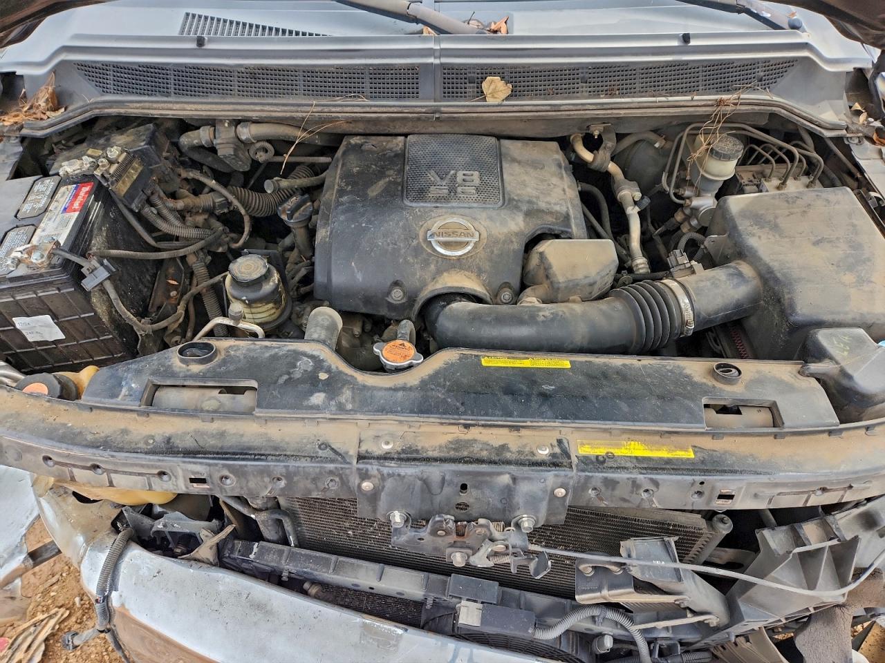 Nissan Titan Xe Image 8