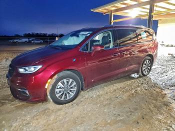  Salvage Chrysler Pacifica