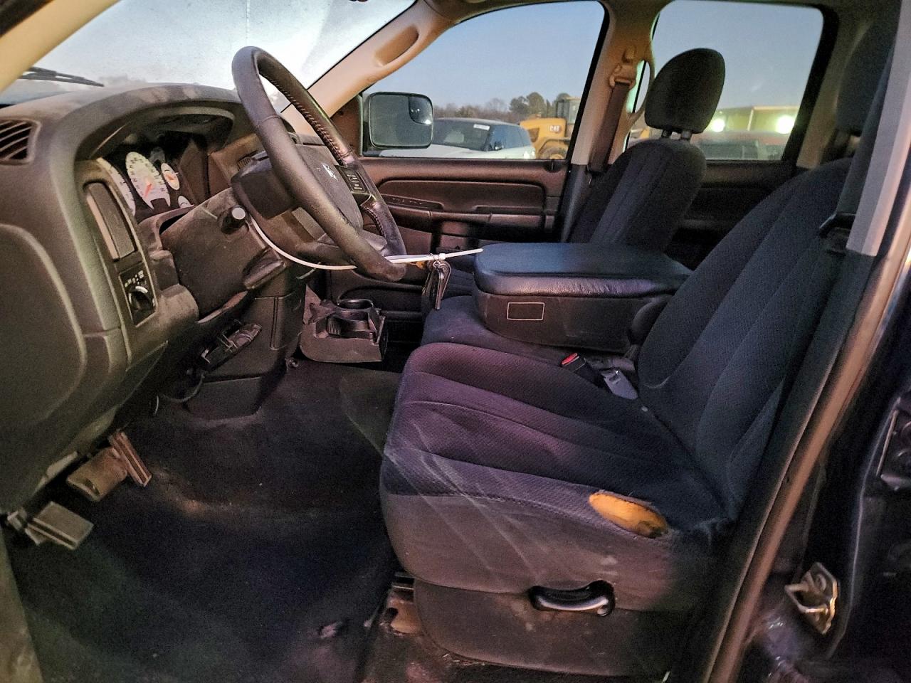 Dodge Ram 1500 St Image 8