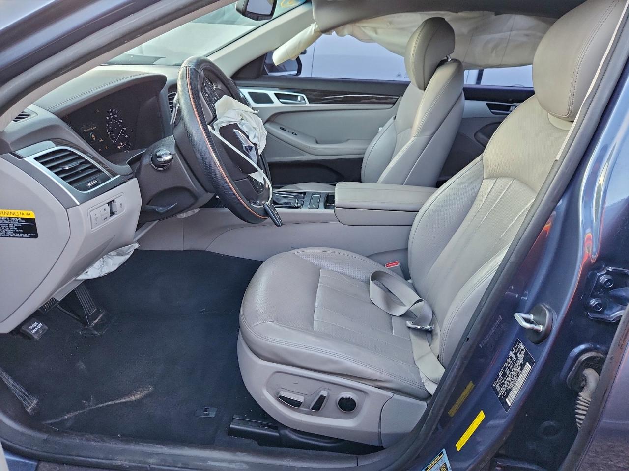 Hyundai Genesis 3.8l Image 13