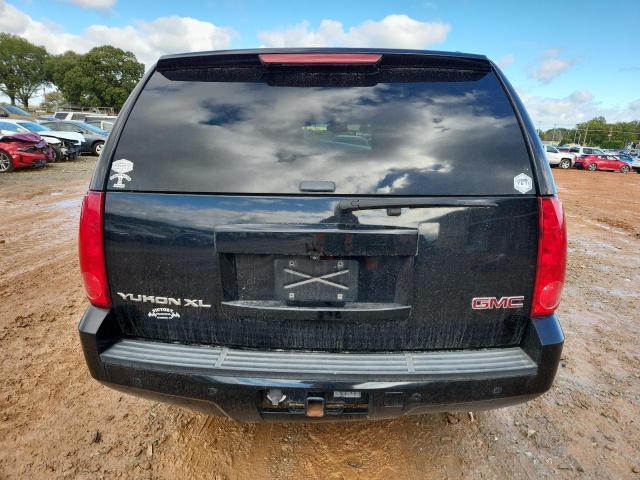GMC Yukon C1500 Image 4
